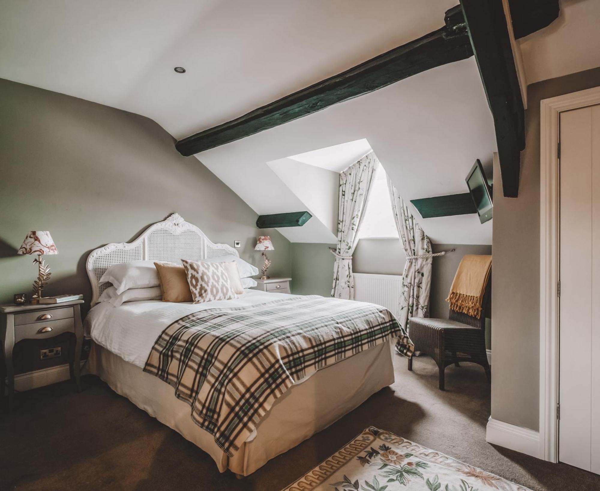 Bowland Bridge The Hare & Hounds Inn מראה חיצוני תמונה