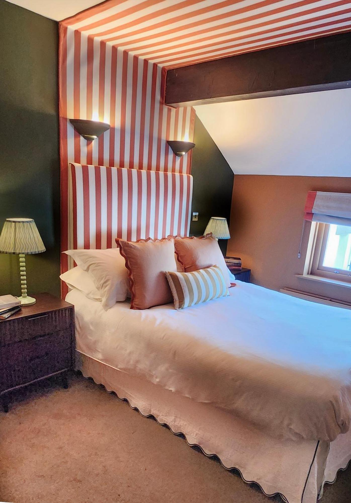 Bowland Bridge The Hare & Hounds Inn מראה חיצוני תמונה